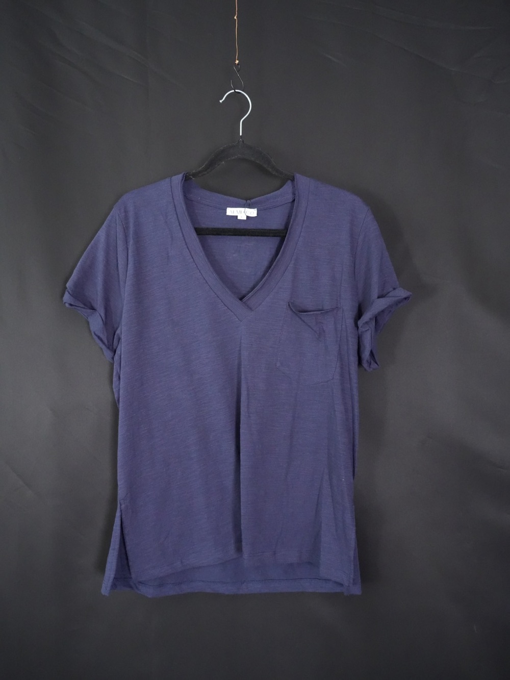 Relaxed Navy V-Neck Pocket Tee by UO